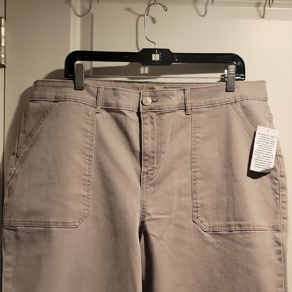 Logo Jeans NWT - Picture 2 of 5
